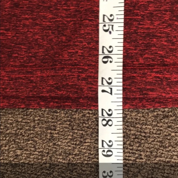 NWOT Under Armour Heat Gear Loose Hooded Running Henley T Shirt Dark Red Bla - Picture 3 of 7